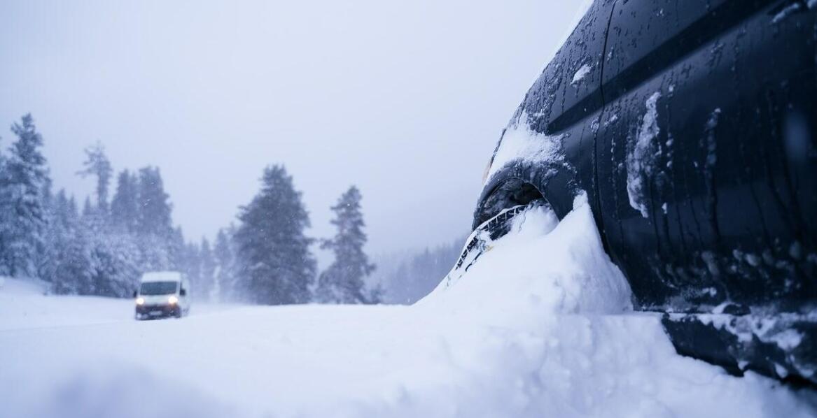 Wynajem busa w sezonie zimowym – o czym pamiętać?