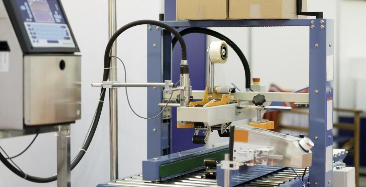 Jakie są różnice między różnymi typami kartoniarek?