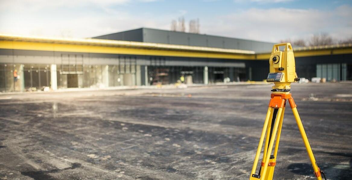 Podziały i rozgraniczenia nieruchomości: jak zapewnić zgodność z przepisami?