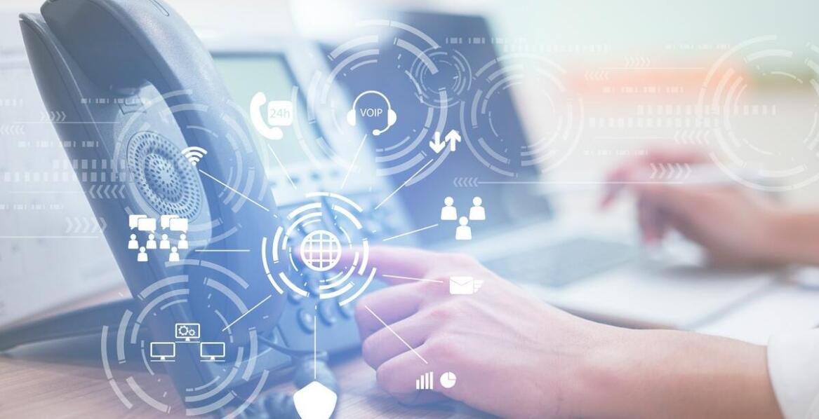 Jak teletechnika przyczynia się do poprawy dostępu do informacji w instytucjach?