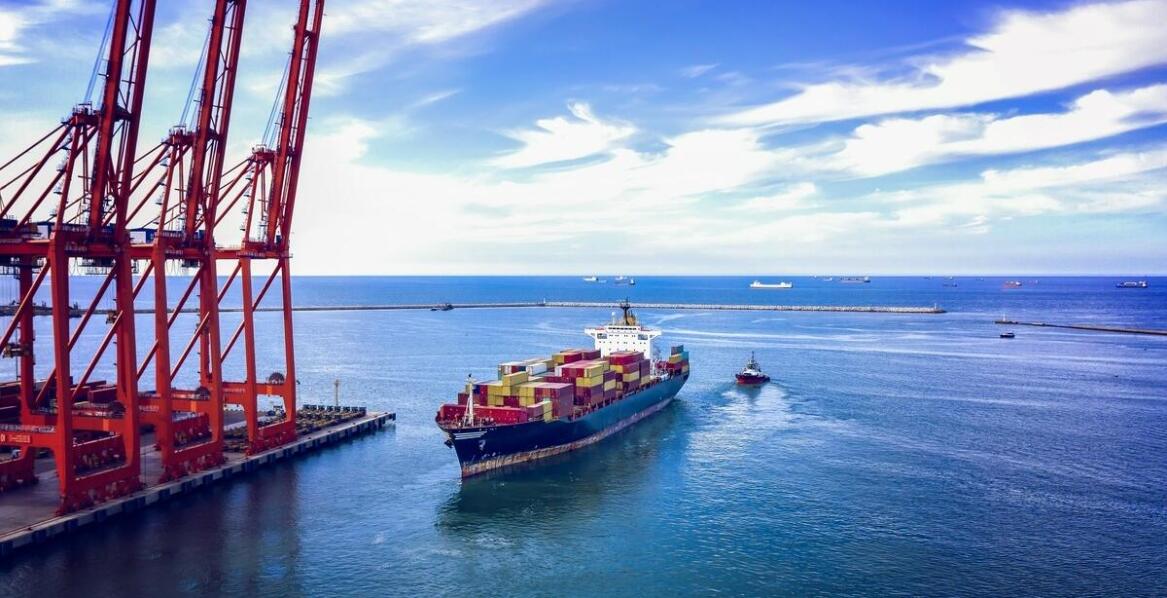 Wpływ wyboru trasy na czas rejsu z Polski do Kanady