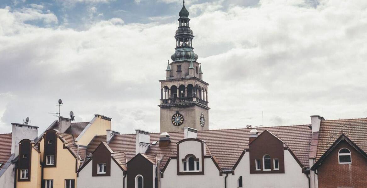 Zalety noclegu w historycznym centrum miasta: co oferuje nasz hotel?