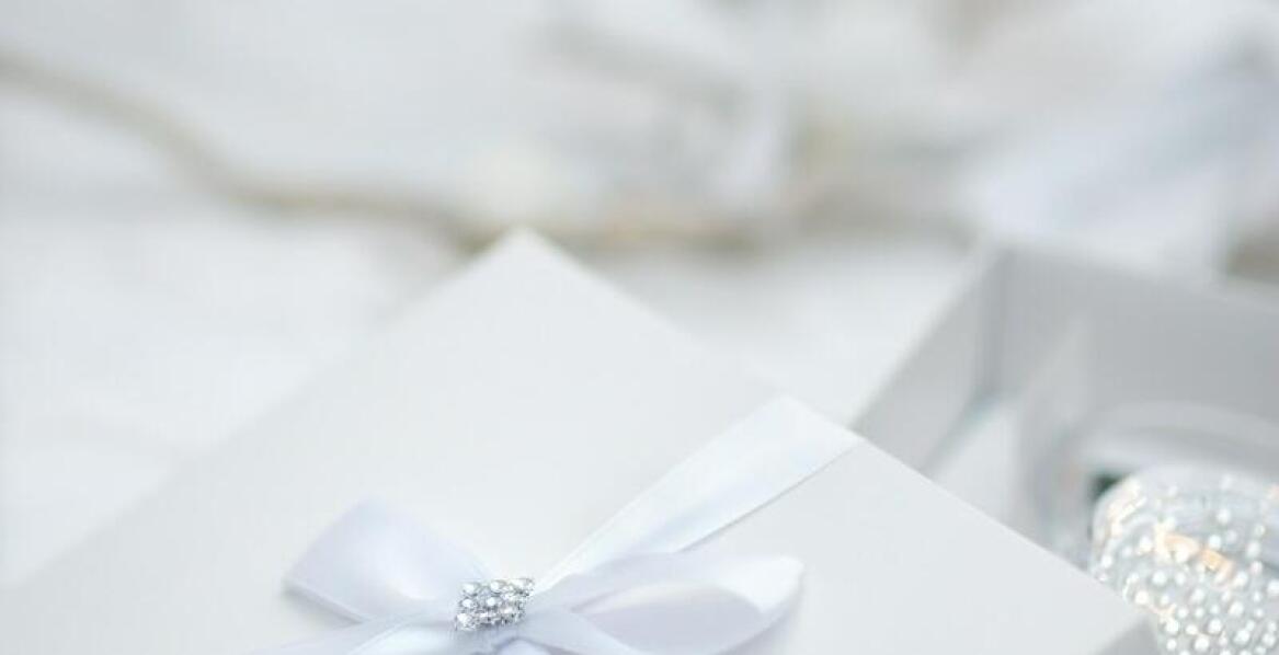 Historia srebrnej łyżeczki jako pamiątki chrztu – od tradycji do nowoczesności