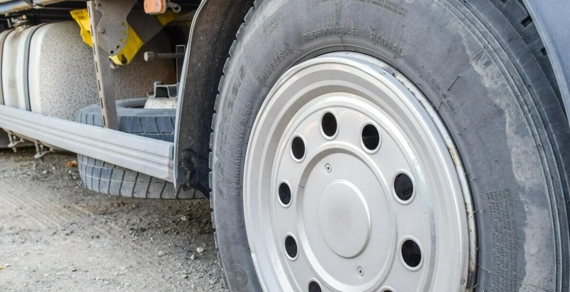 Mobilna wulkanizacja jako sposób na minimalizację przestojów budowlanych