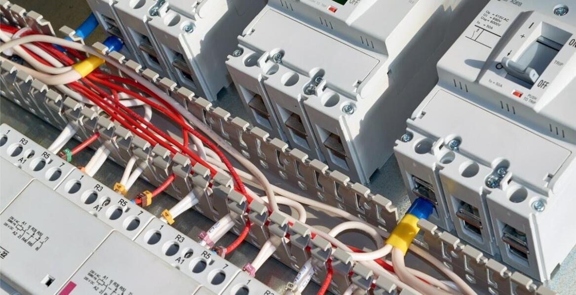 Najlepsze praktyki w zakresie montażu instalacji elektrycznych