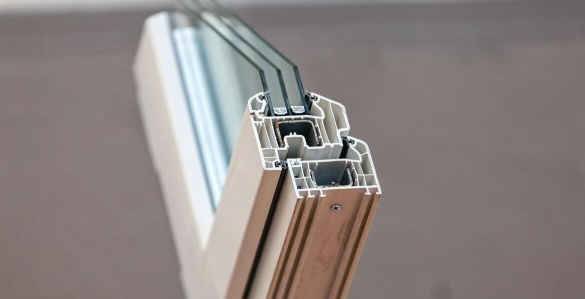 Jakie są zalety stosowania wysokoudarowego PVC w stolarce okiennej?