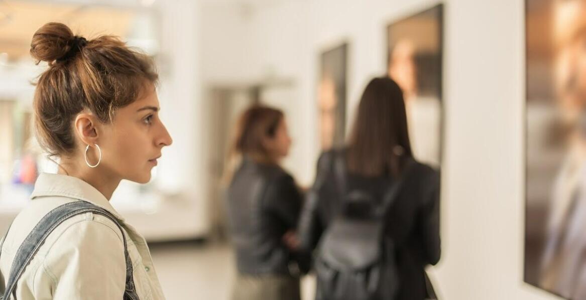 Jakie są perspektywy rozwoju artystycznego dla młodych twórców w galerii handlowej podkowa leśna?