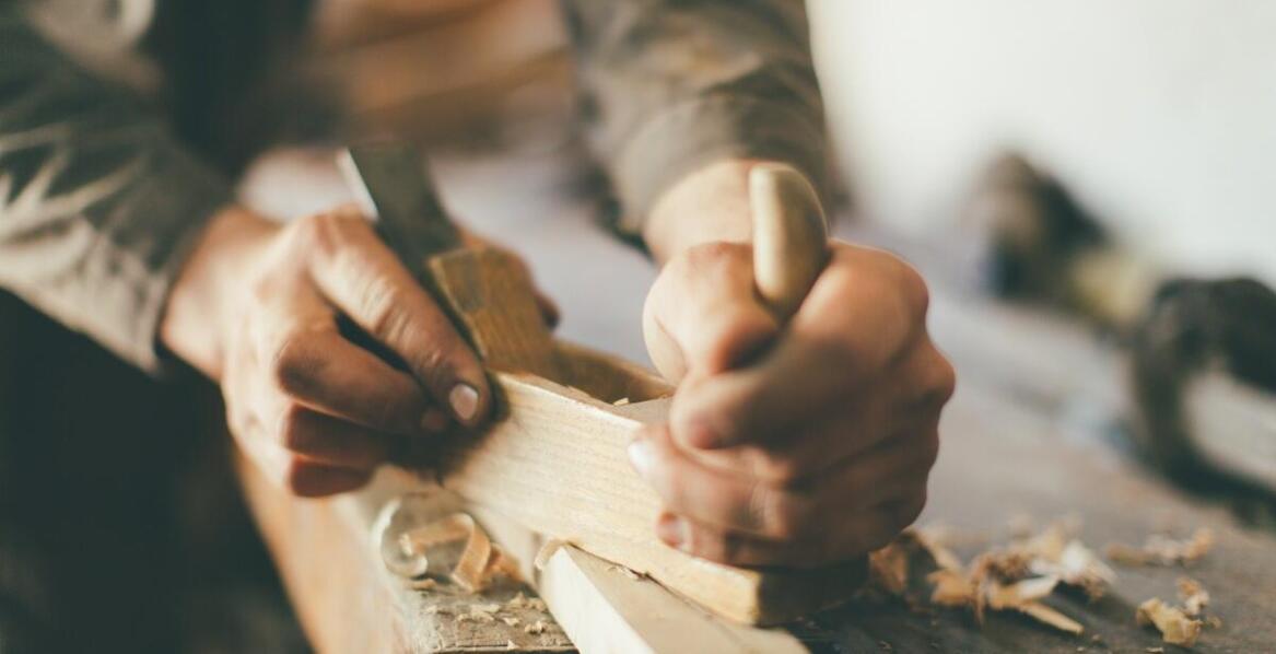 Czynniki wpływające na trwałość listew drewnianych