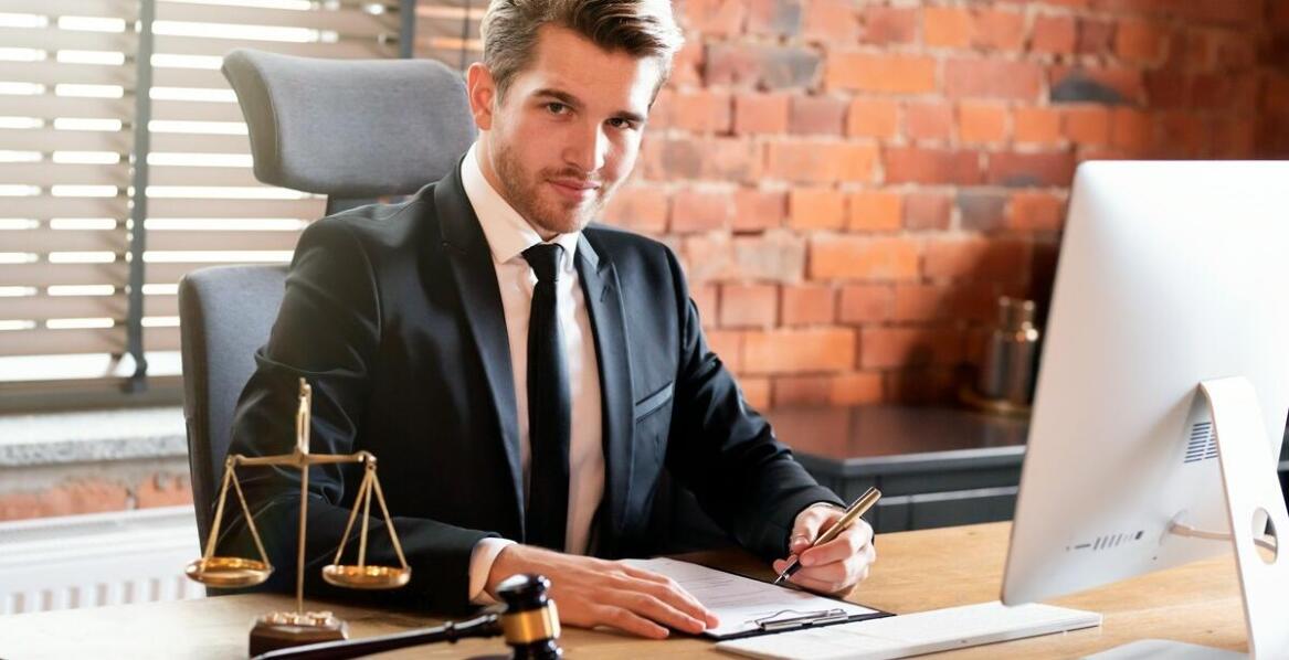 Rola radcy prawnego w negocjacjach dotyczących warunków pracy nauczycieli