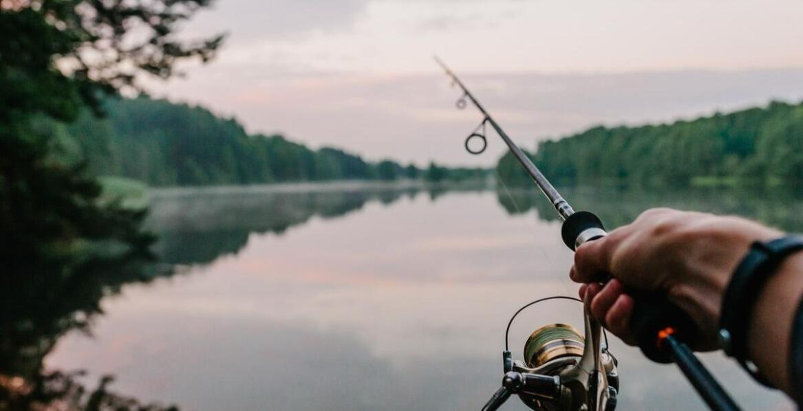 Przewodnik po modelach spinningów – jakie są różnice między nimi?