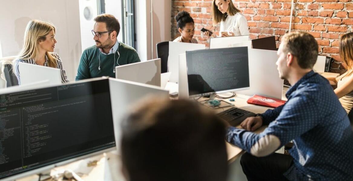 Wpływ monitorowania poziomu hałasu na efektywność pracowników