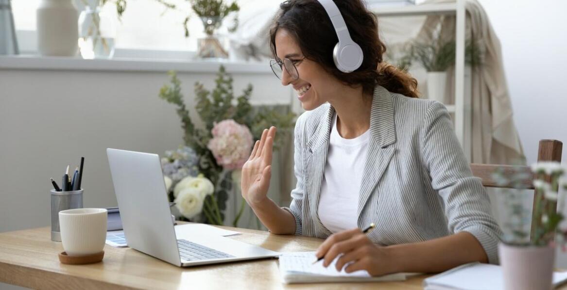 Jak psychiatrzy online monitorują postępy pacjentów w terapii?