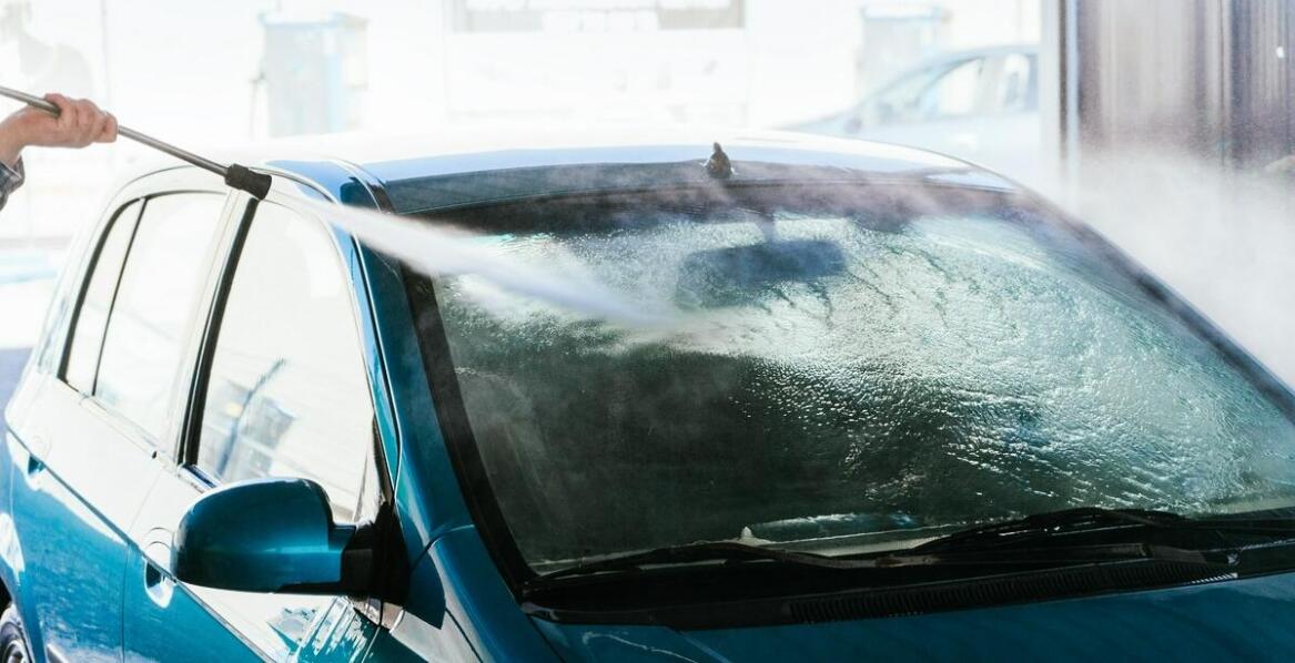 Dlaczego warto inwestować w nowe wycieraczki przed sezonem zimowym?