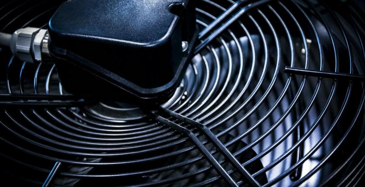 Jakie korzyści niesie zakup części do podgrzewaczy wody?