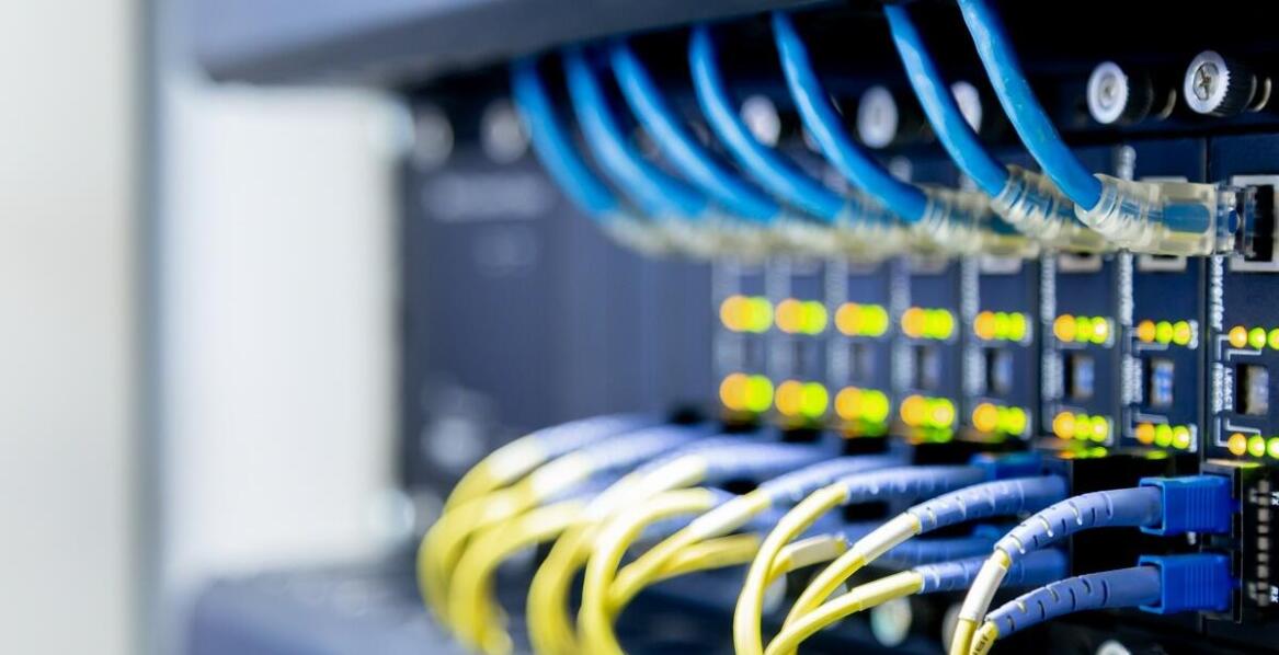 Rola rack 19 w zapewnieniu bezpieczeństwa danych i urządzeń elektronicznych