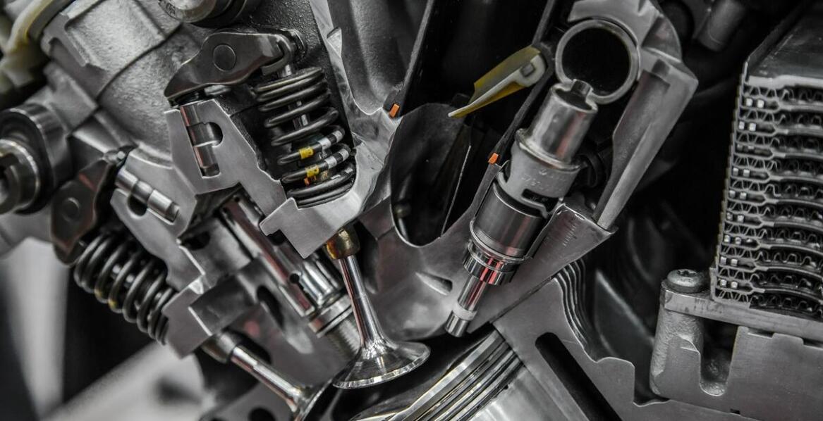 Jakie są kluczowe funkcje pompy wtryskowej w Ford Mondeo MK3 2.0 TDDi?