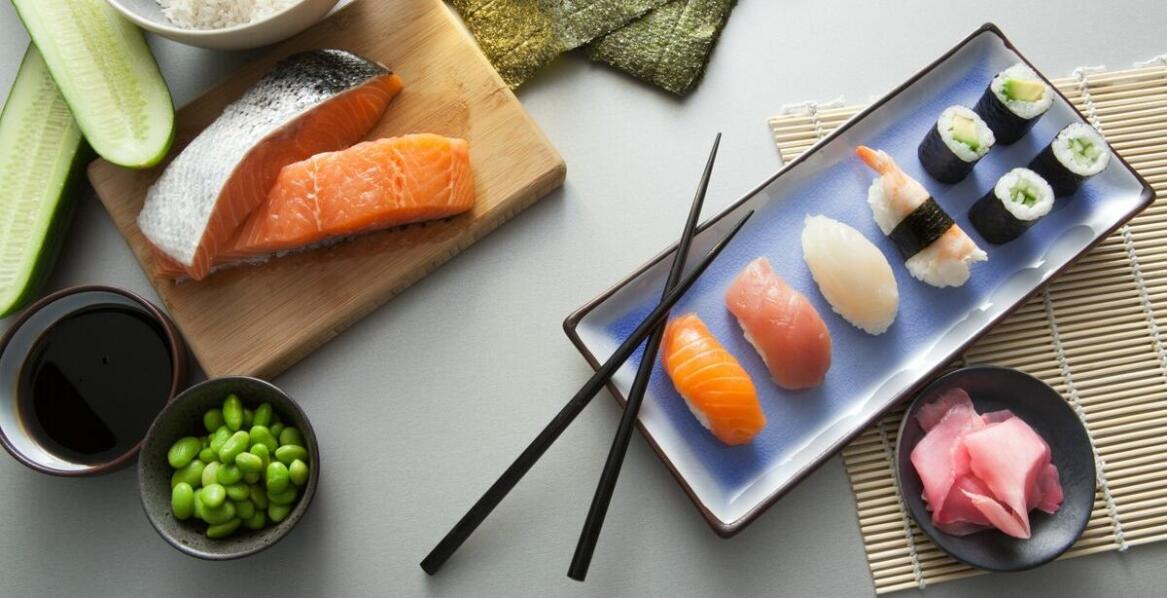 Odkryj różnorodność azjatyckiego menu dostępnego na wynos