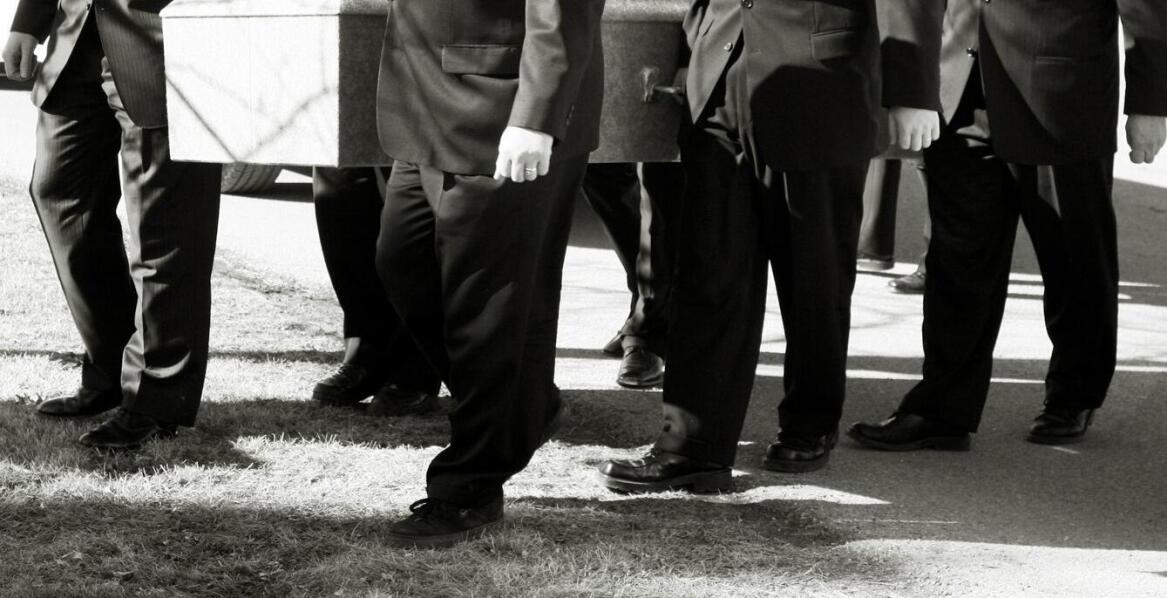 Jak zakład pogrzebowy w Radomiu wspiera rodziny w trudnych momentach?