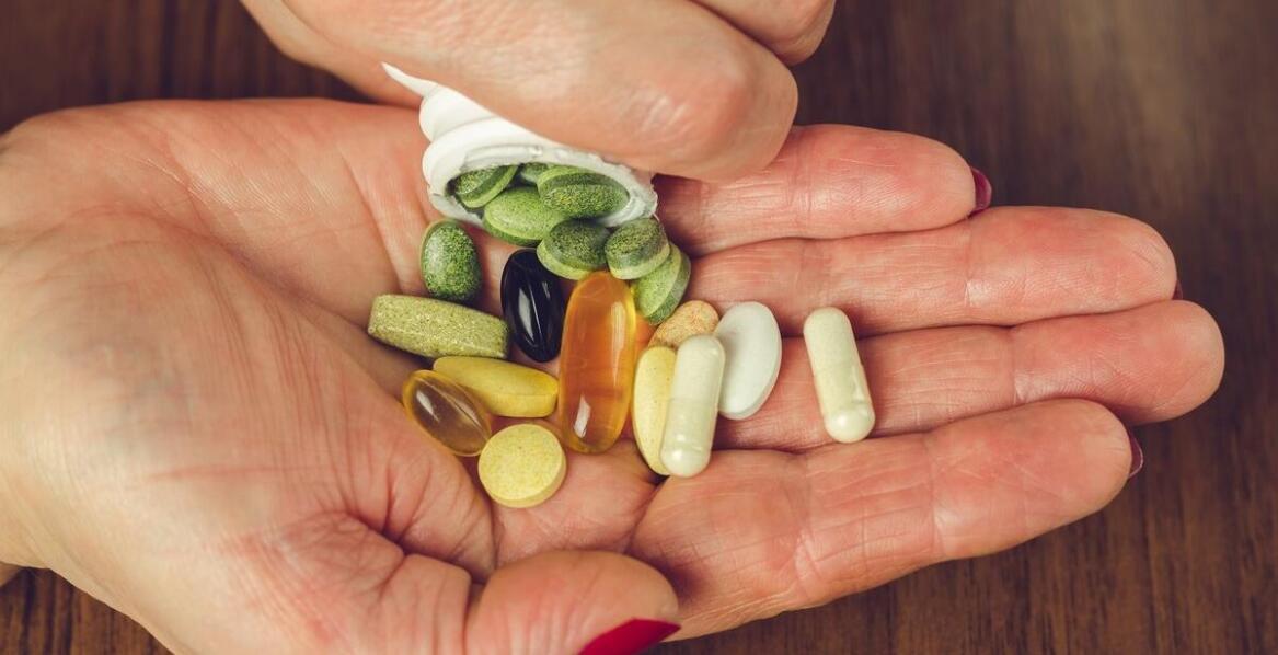 Jak naturalne suplementy diety wspierają regenerację cery?