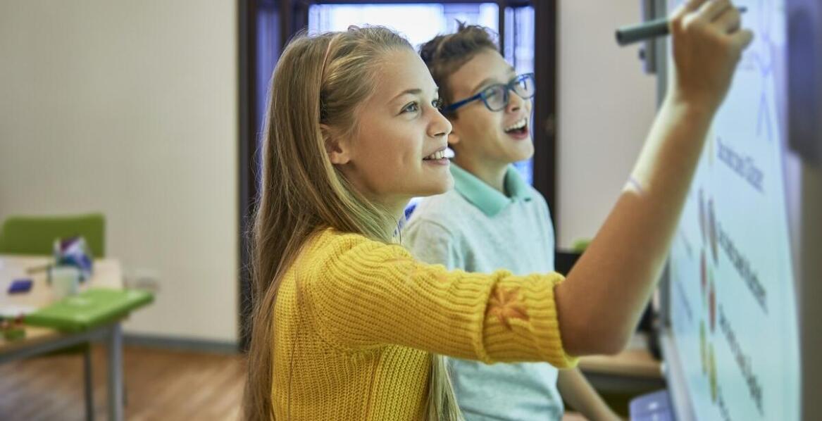 Jak nowoczesne technologie wspierają nauczanie w przedszkolach niepublicznych?