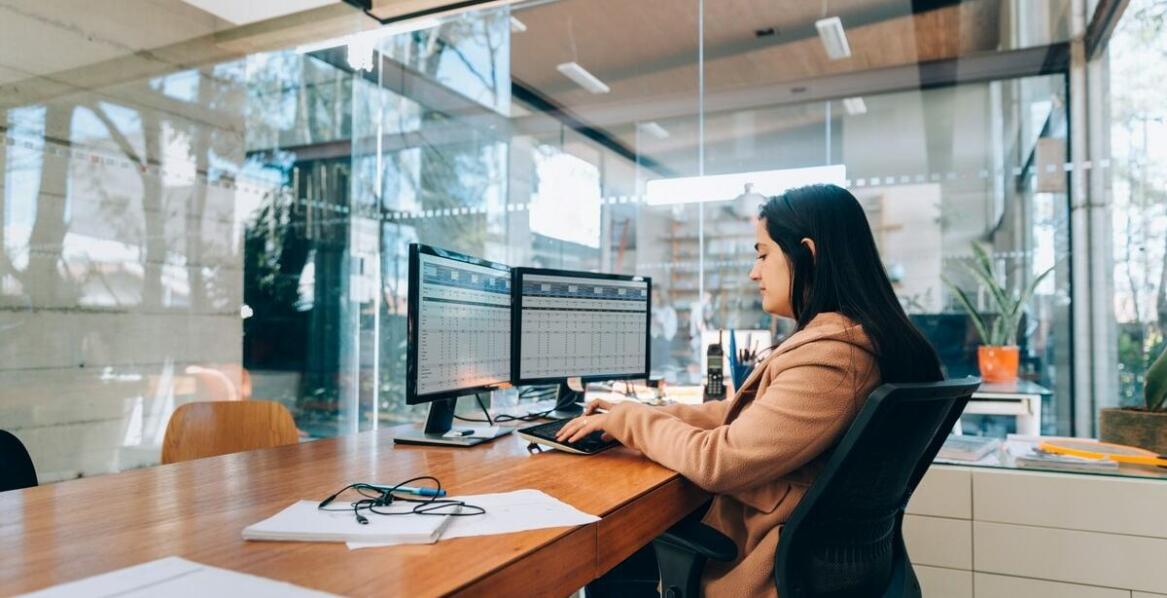 Nowoczesne systemy zarządzania logistyką: wpływ na jakość usług transportowych