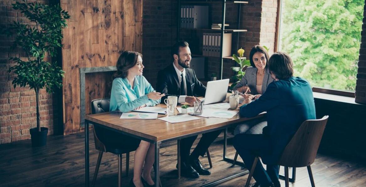 Wsparcie prawne dla przedsiębiorców – jak adwokat może pomóc w prowadzeniu firmy?