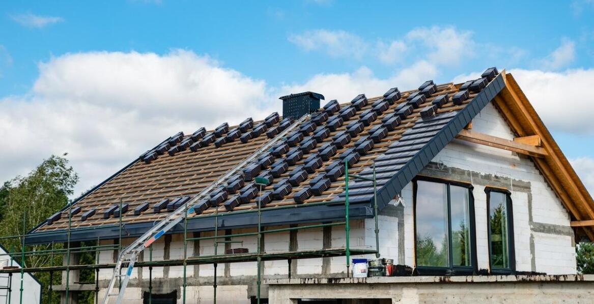 Porównanie ofert domów na sprzedaż w Kiełpinie – co warto rozważyć przy wyborze?