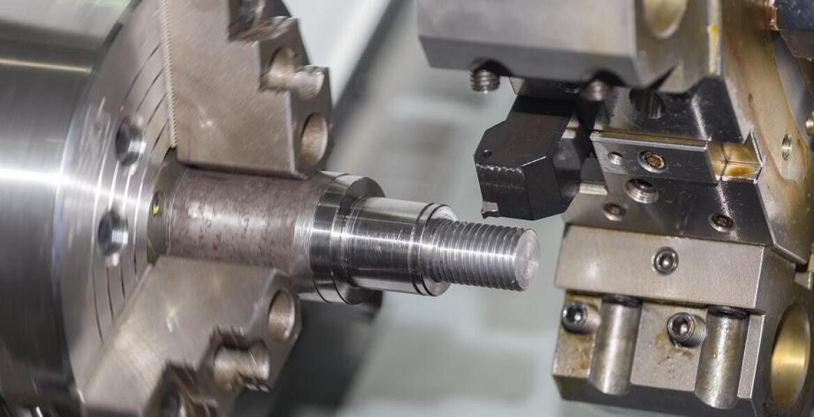 Kluczowe zalety obróbki skrawaniem CNC dla małych i średnich firm