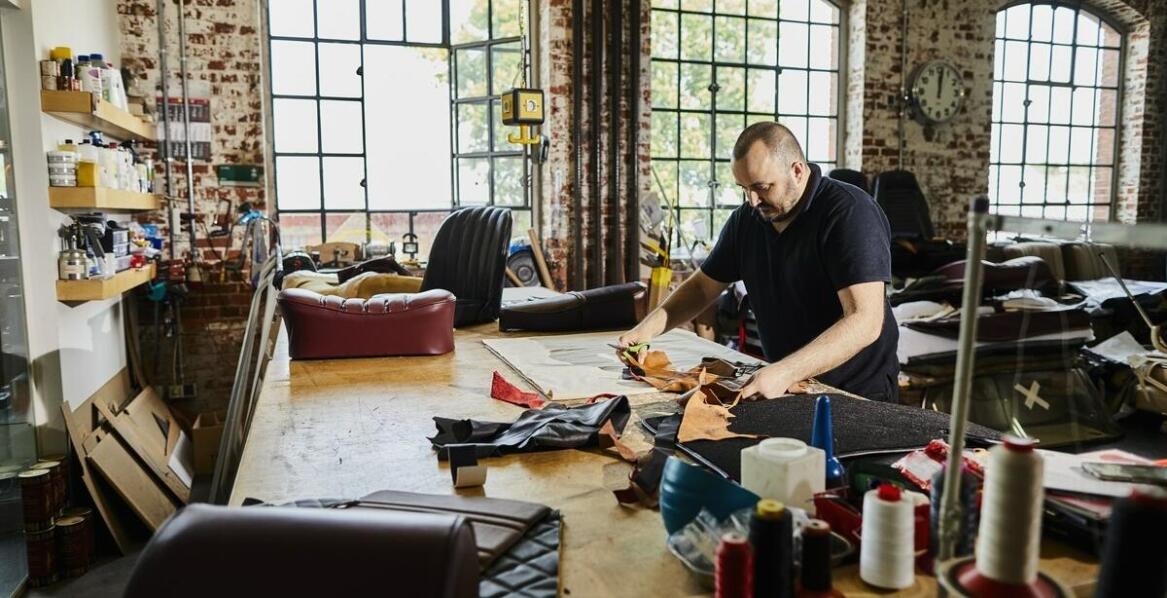 Naprawa skórzanej tapicerki samochodowej a poprawa estetyki auta