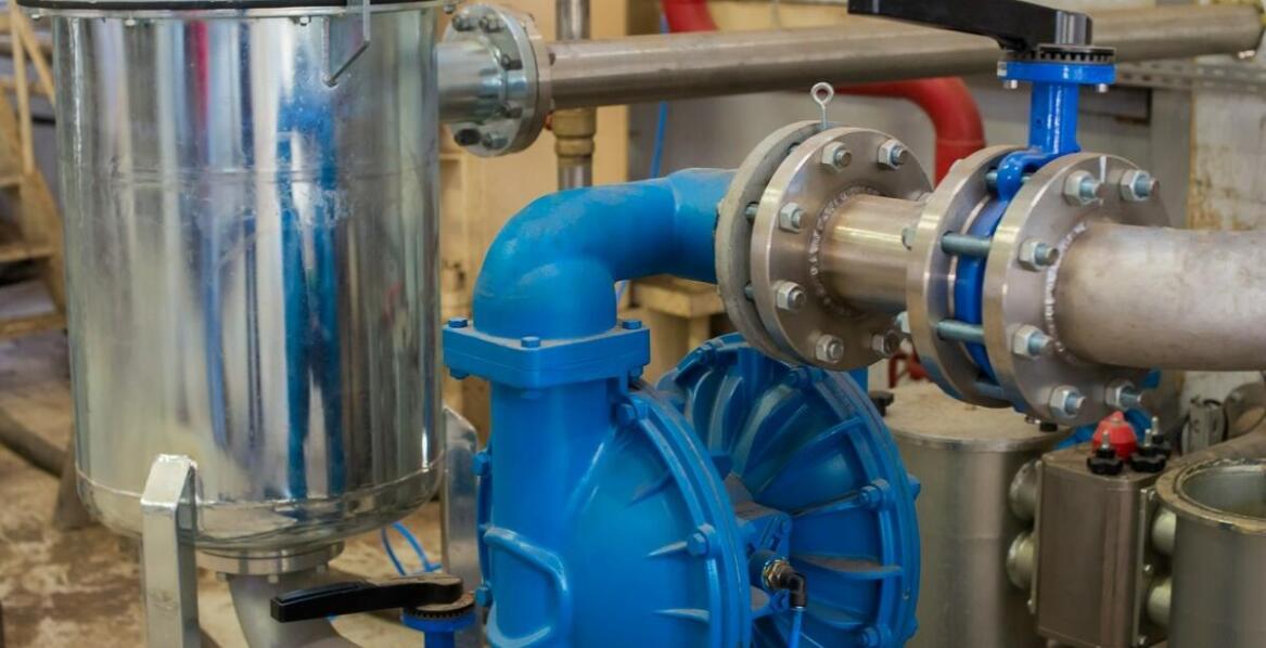 Motopompy spalinowe do wody czystej vs wody brudnej – różnice