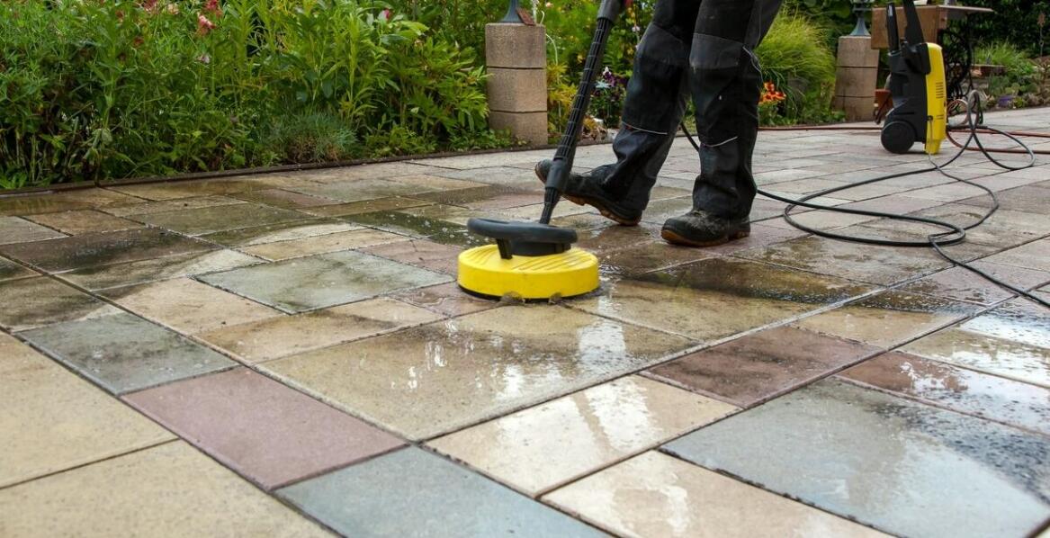 Wpływ sodowania na estetykę i trwałość kostki brukowej