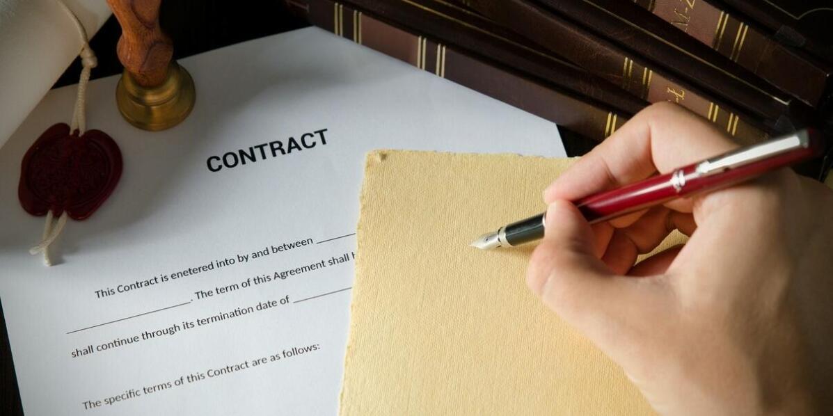 Dlaczego umowa główna jest istotna dla osób podejmujących pracę po raz pierwszy?