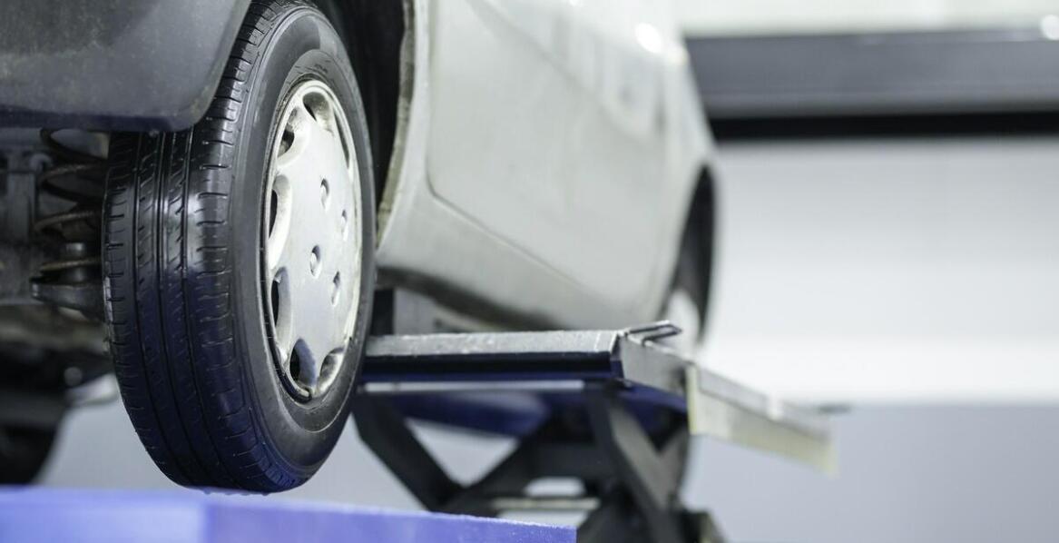 Profesjonalna geometria kół – co obejmuje usługa serwisowa?