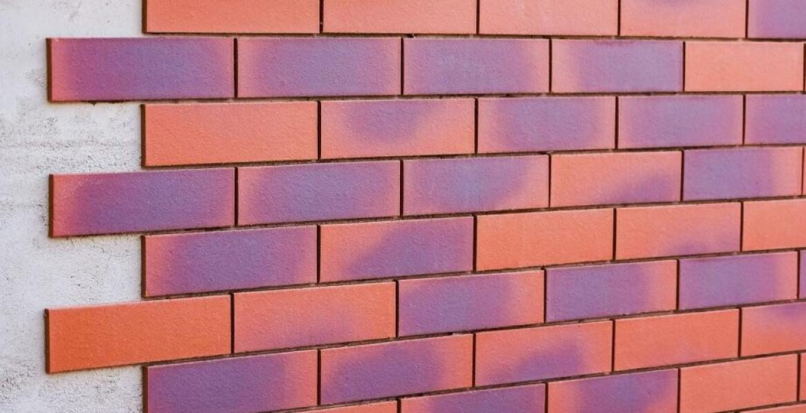 Zastosowanie cegły klinkierowej w nowoczesnych projektach architektonicznych