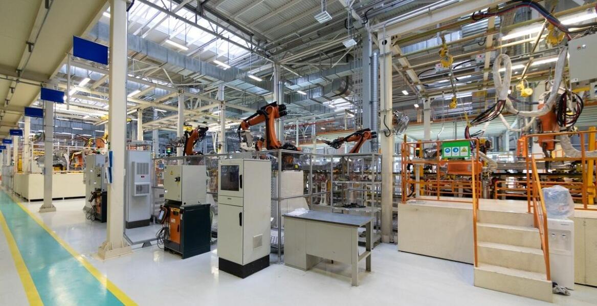 Integracja automatyki przemysłowej z systemami transportu wewnętrznego