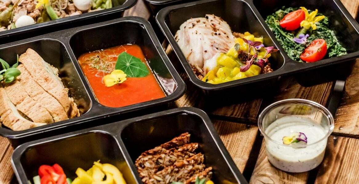 Jak zamawiać dietę pudełkową online krok po kroku?