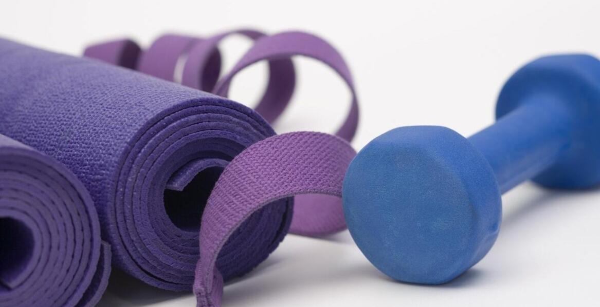 Piłka do pilatesu 25 cm - idealne narzędzie do poprawy równowagi ciała