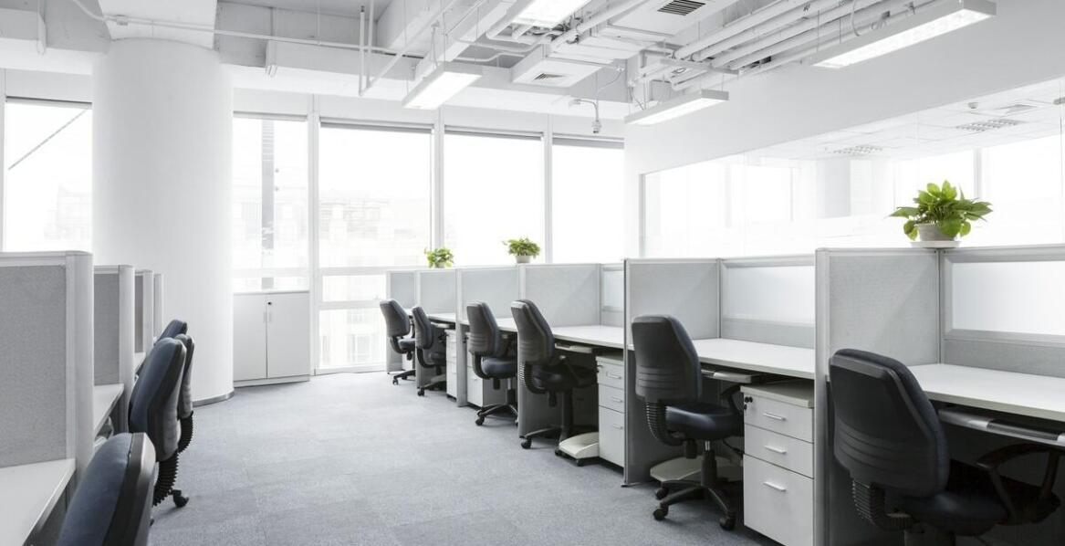 Wpływ profesjonalnego sprzątania na wizerunek firmy produkcyjnej