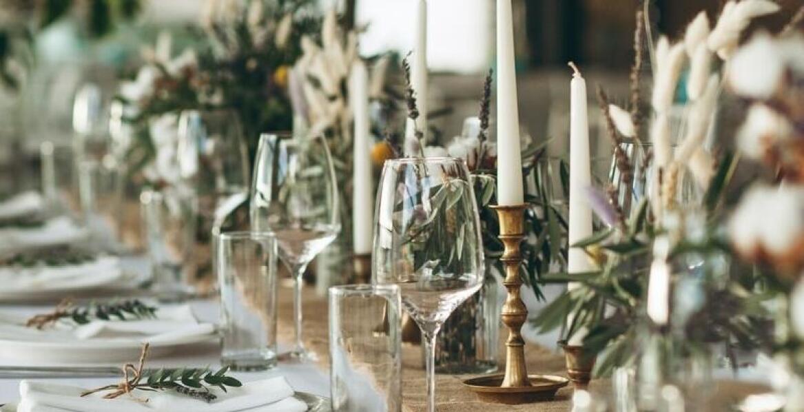 Jak planować budżet na podziękowania dla gości weselnych?