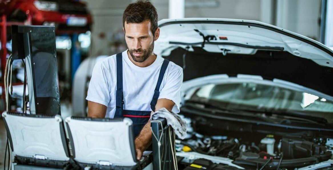 W jaki sposób testowanie wpływa na jakość zregenerowanych wtryskiwaczy?