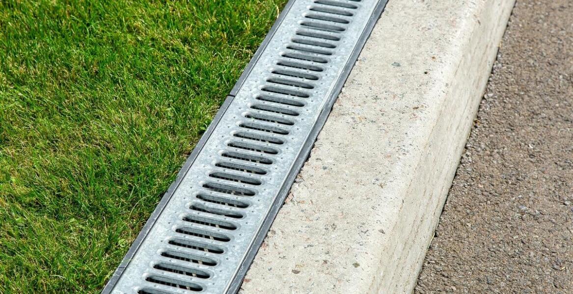 Wydajność odwodnień liniowych – jakie czynniki warto uwzględnić?