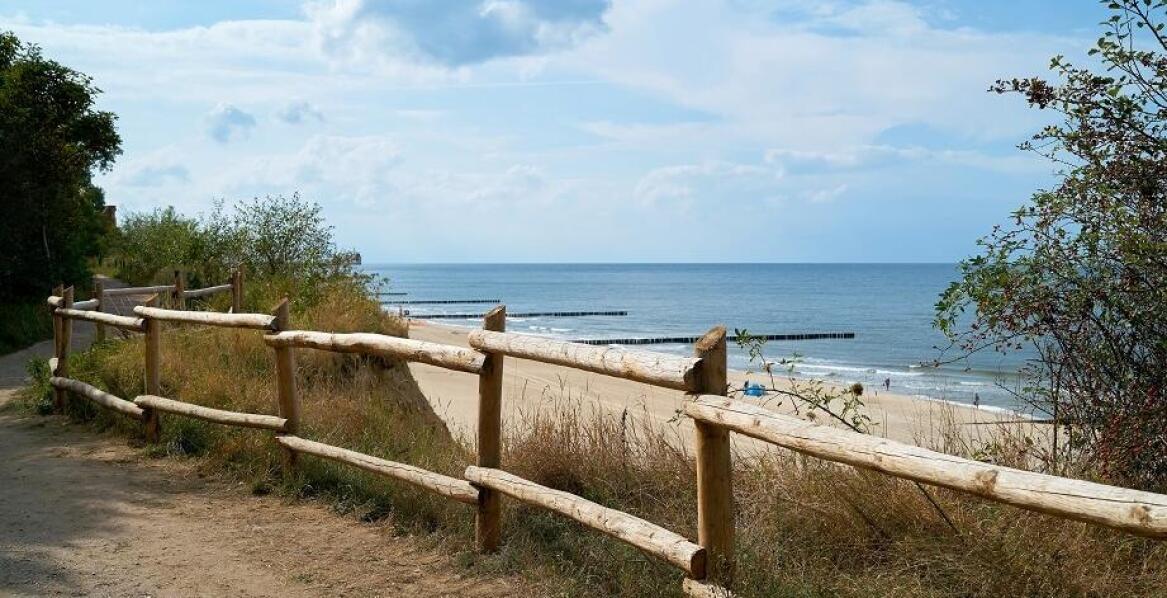 Relaks nad morzem – noclegi z basenem w Rewalu