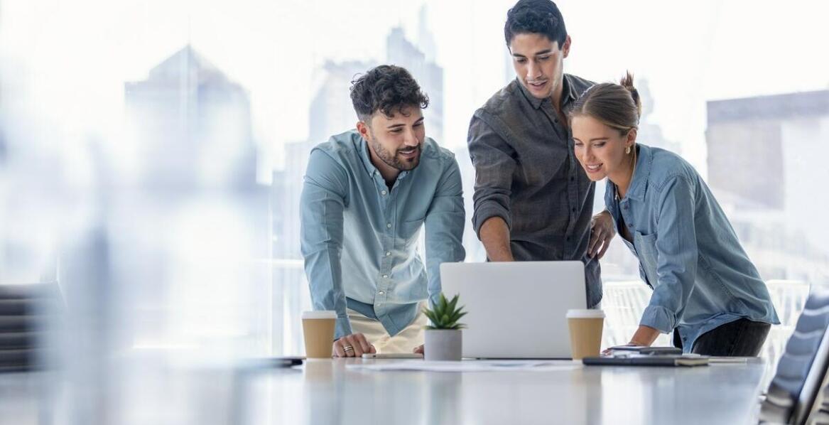 Jak generalny wykonawca zarządza budżetem inwestycji?