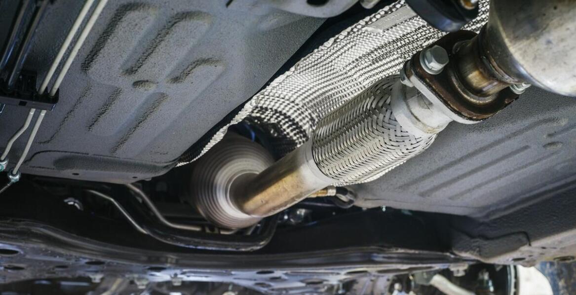 Porównanie różnych typów flanszy wydechu – który model wybrać?