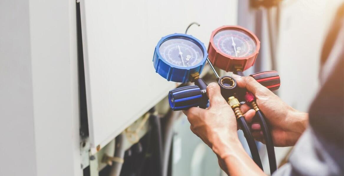 Jakie korzyści przynosi profesjonalny serwis części agregatów chłodniczych?