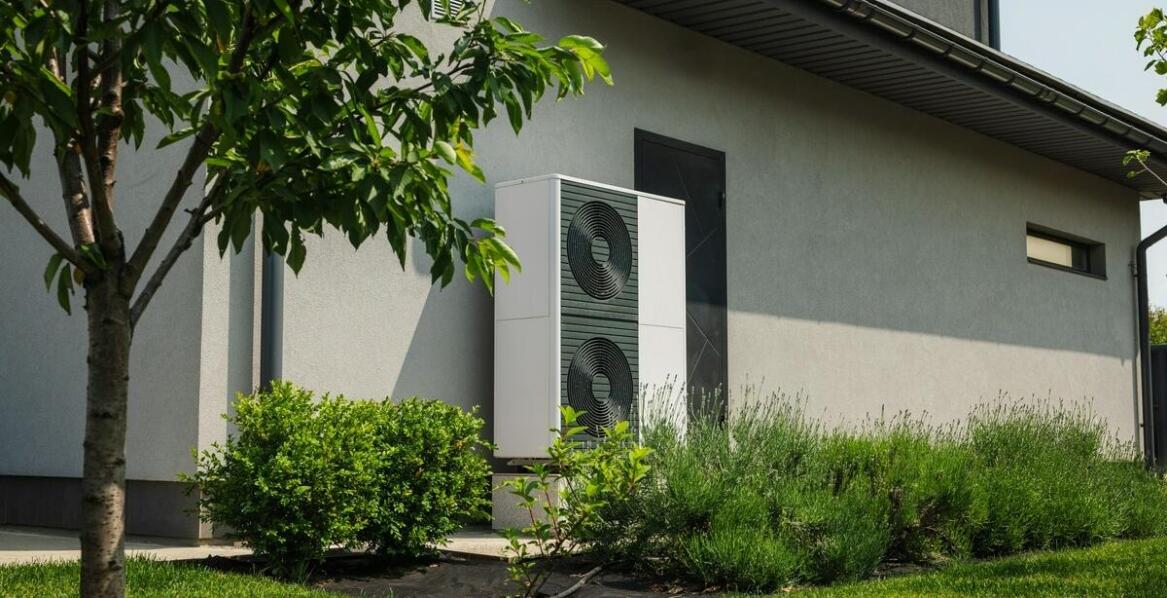 Dlaczego warto zainwestować w montaż pomp ciepła w starszych budynkach?