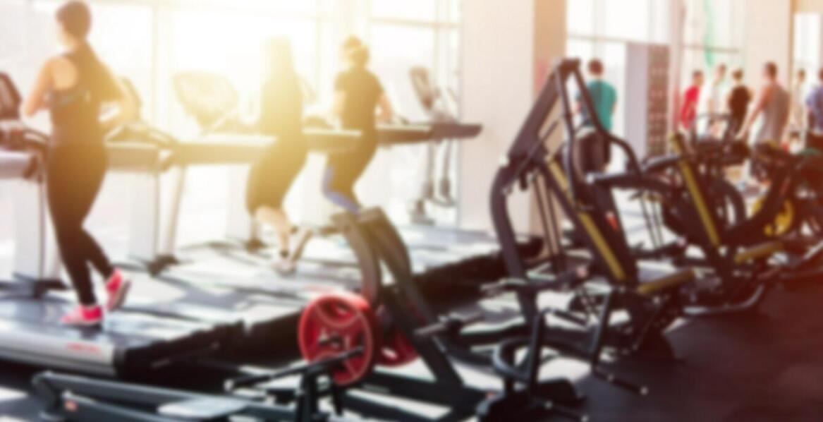 Komfort im Fitnessstudio beginnt mit den Möbeln – wie wählt man sie richtig aus?