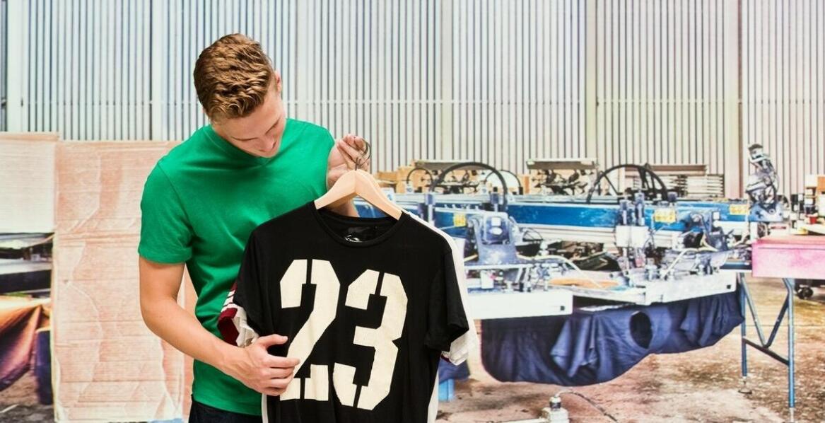 Koszulki personalizowane jako skuteczny element marketingu bezpośredniego