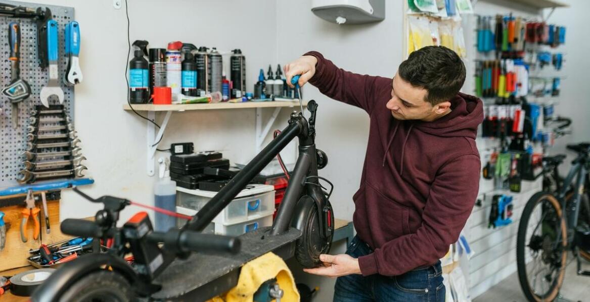 Wymiana opony w hulajnodze elektrycznej – jakie błędy unikać?