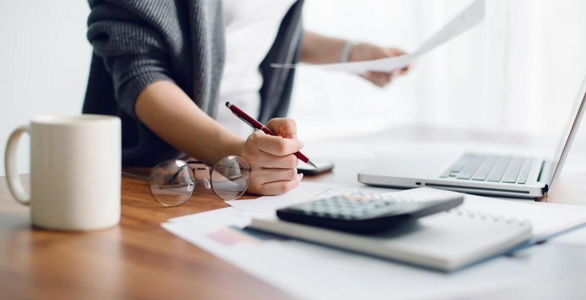 Jak skutecznie reprezentować przed urzędami skarbowymi z pomocą biura rachunkowego?